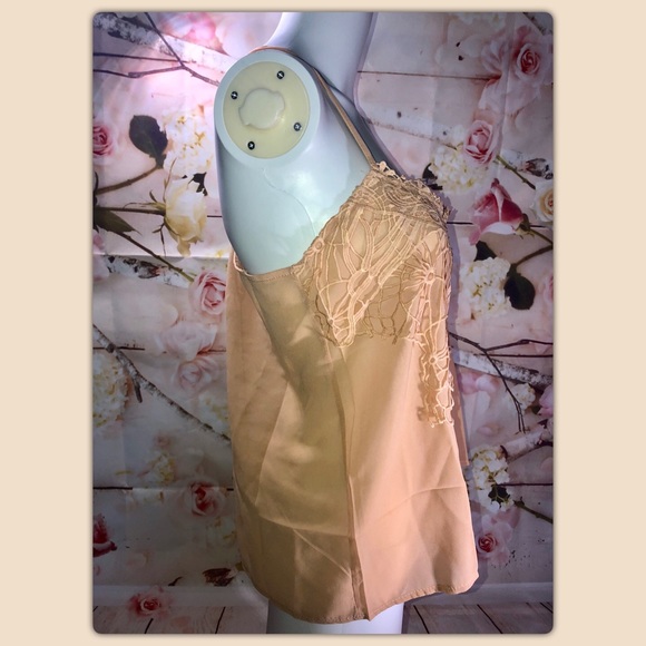 Nude Crochet Lace Cami Tank Top - Picture 7 of 9